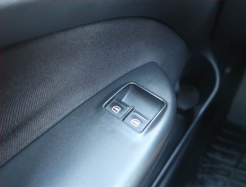 Škoda Octavia (2011) 1.4 TSI, Serv.kniha - fotka 13 z 14