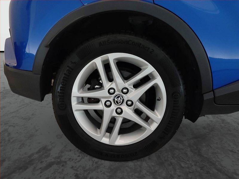 Toyota C-HR (2020) Style 1.8 Hybrid - fotka 15 z 17