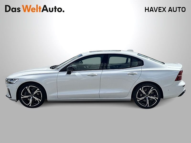 Volvo S60 (2023) B5 AWD Automat Ultimate Dark - fotka 3 z 31