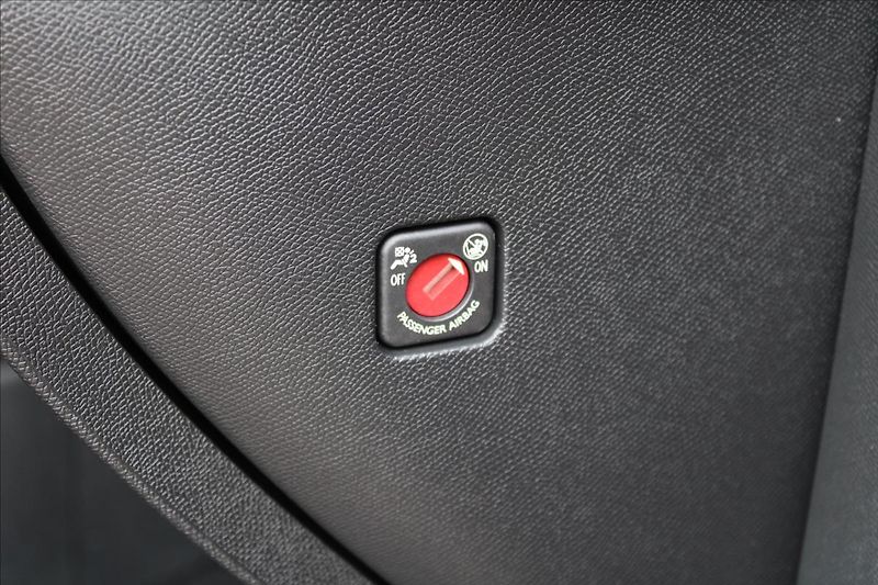 Citroën C4 1,2 PT  1.MAJ,ZÁRUKA,29.023KM - fotka 23 z 33