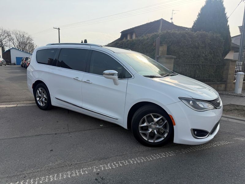 Chrysler Pacifica (2018) 3,6 RU Panorama Limited 2018 - fotografie inzerátu