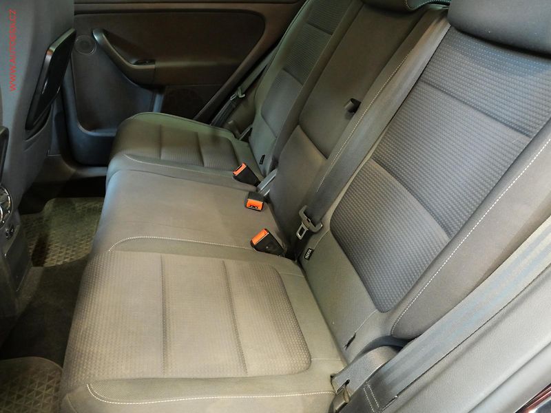 Volkswagen Golf Plus (2011) 1.6 TDI, Klima - fotka 10 z 23