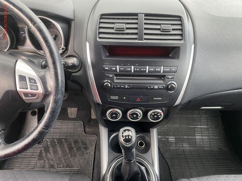 Mitsubishi ASX (2011) 1.6i, ČR, AC, temp - fotka 14 z 20