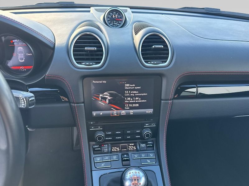 Porsche Cayman T - fotka 18 z 28