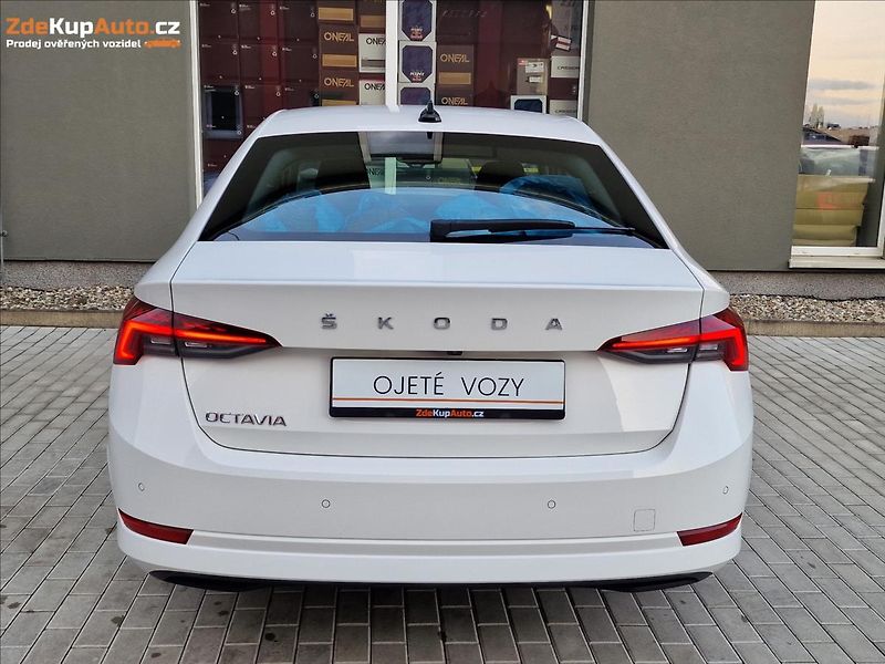Škoda Octavia 2.0 TDI 110kW Style,ČR,1.Maj. - fotka 9 z 50