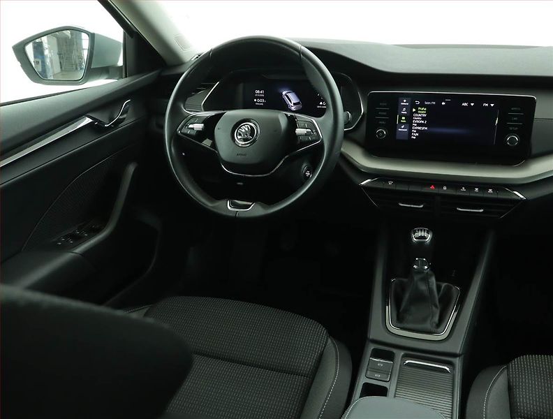 Škoda Octavia (2023) Ambition 2.0 TDI, ČR,1.maj - fotka 7 z 14