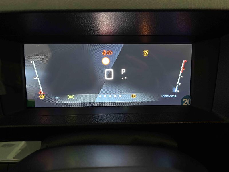 Peugeot Traveller (2025) ActiveStandard 2.0 180K 8 míst - fotka 23 z 45
