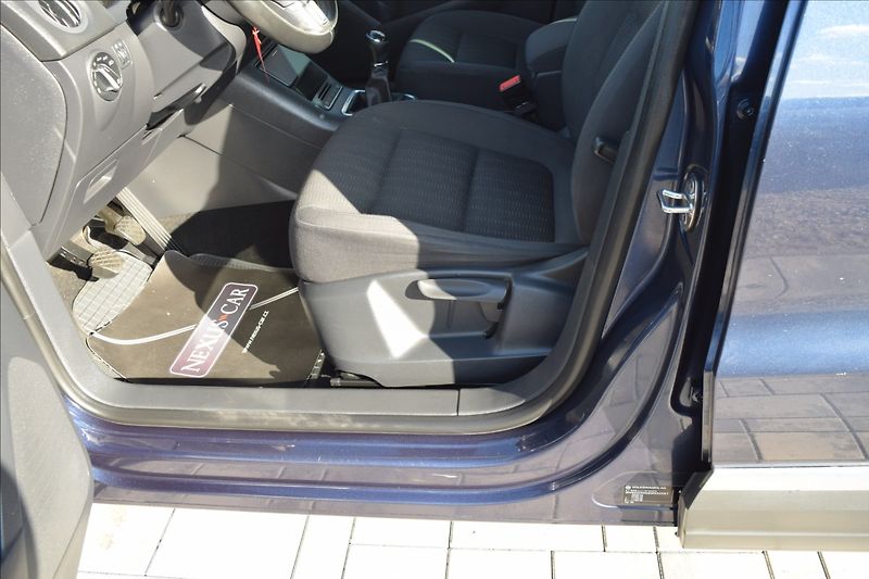 Volkswagen Tiguan 2,0 TDI 103KW NAVI TAŽNÉ ALU - fotka 26 z 47