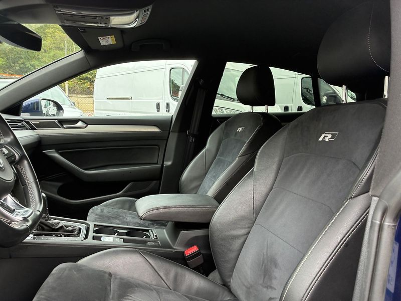 Volkswagen Arteon 2.0 TDi R-Line 4x4 140 kW - fotka 9 z 27