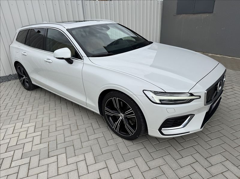 Volvo V60 2,0 T6 AWD Inscription DPH ČR - fotka 7 z 50