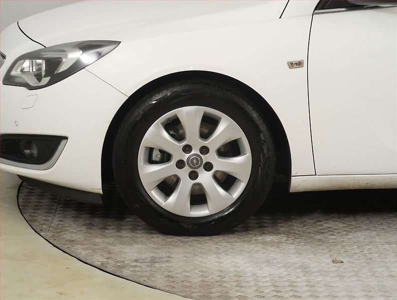 Opel Insignia (2014) 2.0 CDTI, po STK - fotka 14 z 18