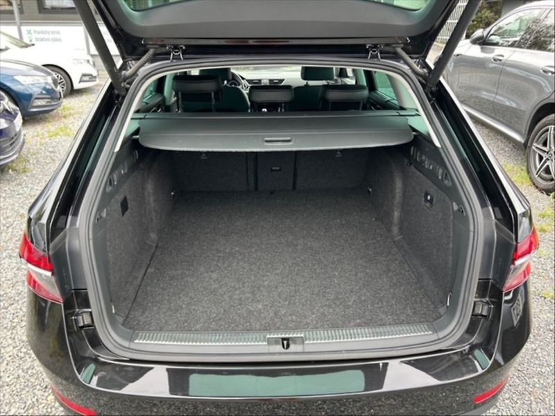 Škoda Superb 1,4 PHEV 160 L&K AT - fotka 6 z 11