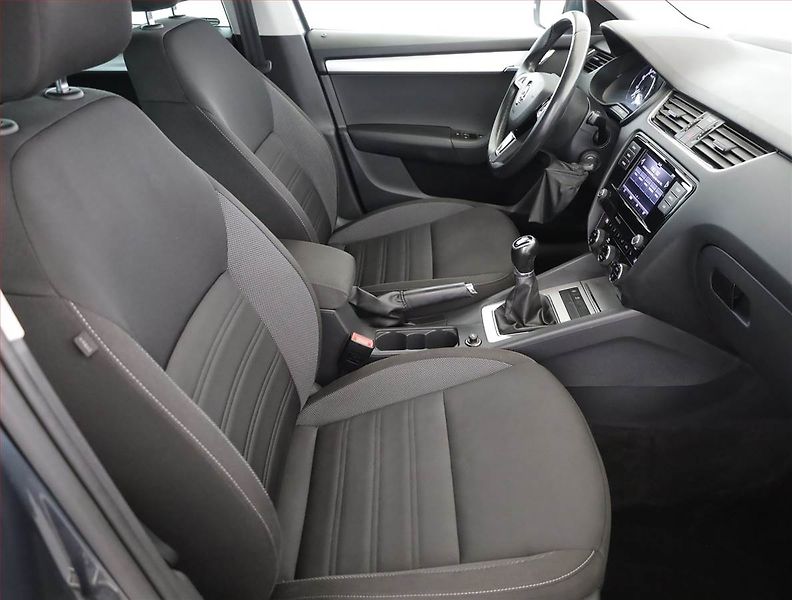 Škoda Octavia (2020) Ambition 1.5 TSI, ČR,1.maj - fotka 7 z 18