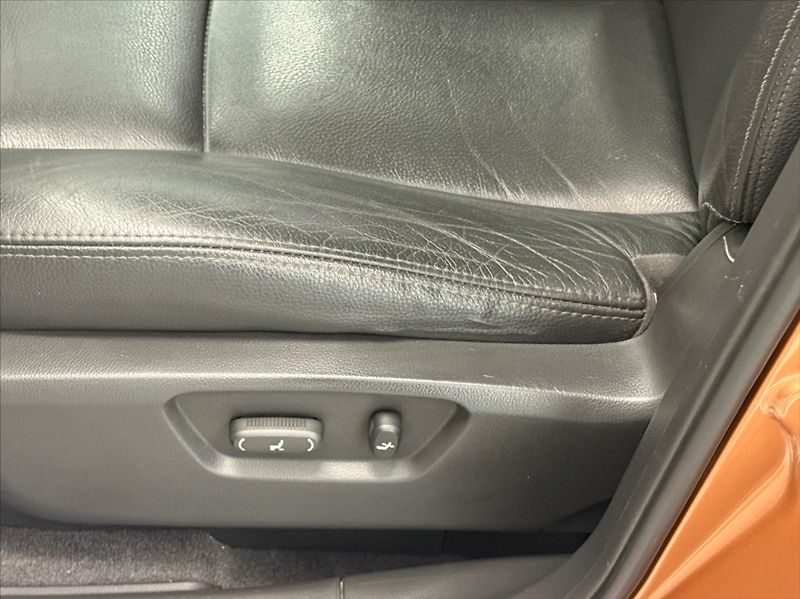 Chevrolet Captiva 2,0 D 4x4 automat, kůže - fotka 14 z 17