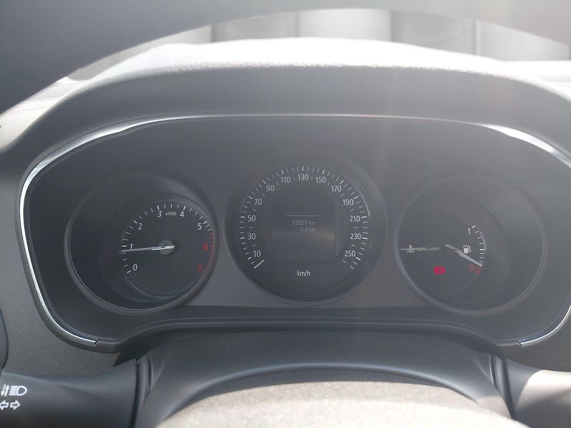 Renault Mégane (2017) 1,6 SCe 84 kW ZEN - fotka 17 z 23