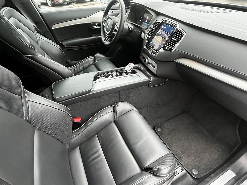 Volvo XC90 Plus Bright B5 AWD 173kW - fotka 20 z 31
