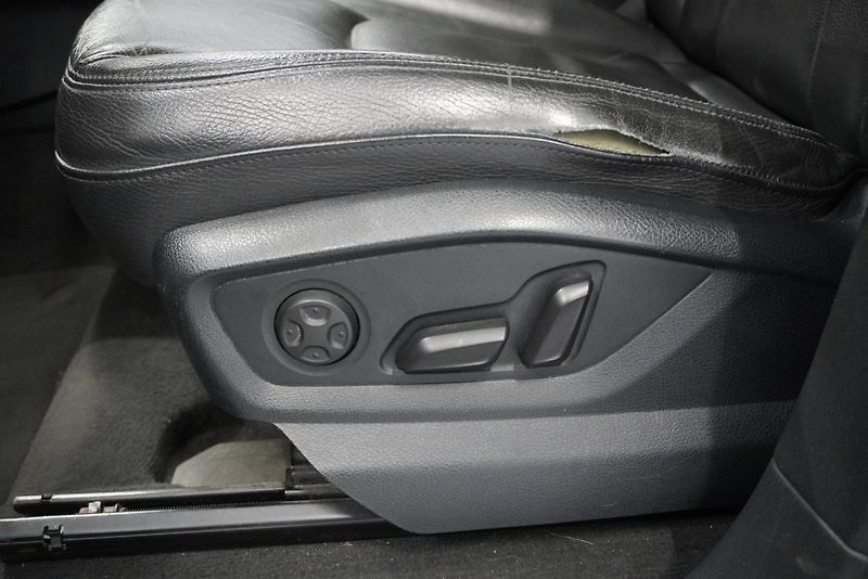 Audi Q7 3.0 TDI QUATTRO AUTOMAT - fotka 14 z 33