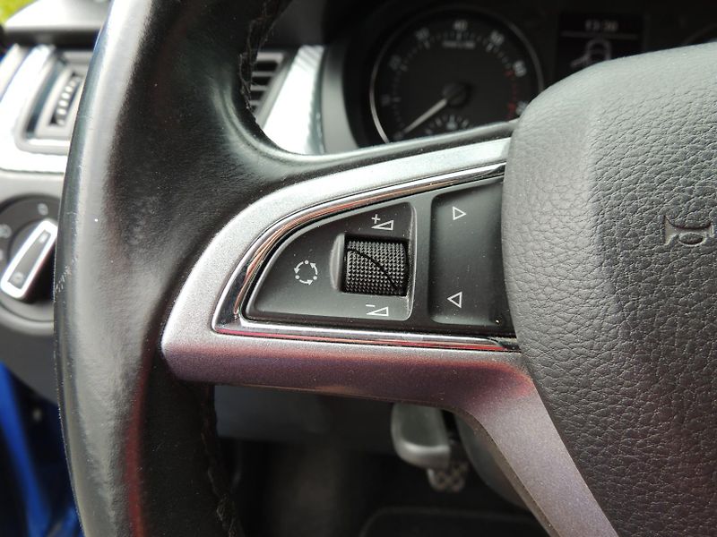 Škoda Rapid (2014) 1.2TSi,77kw,dobrá výbava,xenon - fotka 18 z 45