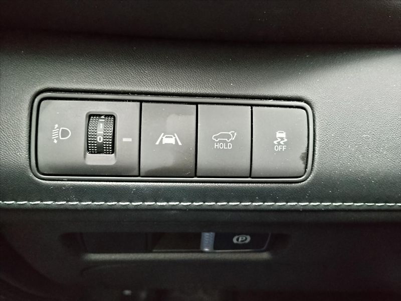 Hyundai Santa Fe 2,2   STYLE  142kW  4WD HeadUp - fotka 16 z 36