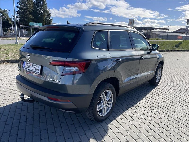 Škoda Karoq 1,0 TSi 85kw Style Tažné GPS - fotka 4 z 34