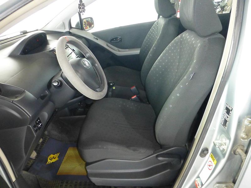 Toyota Yaris (2007) 1,3i-64KW**KLIMA*TAŽNÉ***5DV - fotka 10 z 24