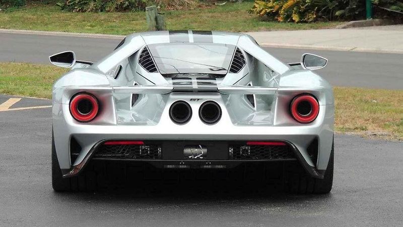 Ford GT.