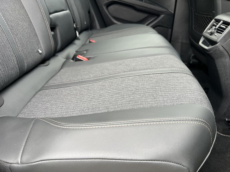 Peugeot 3008 GT Line 1.5 HDi NAVI KLIMA ALU - fotka 32 z 45
