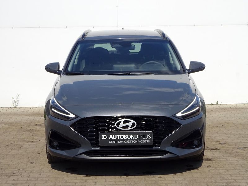 Hyundai i30 1.5 T-GDi 103kW DCT Style - fotka 4 z 20