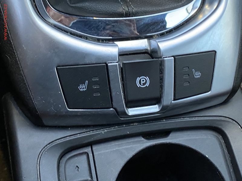 Opel Antara (2012) 2.4 4x4, Cosmo, bixen, +ALU - fotka 12 z 15