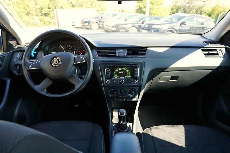 Škoda Rapid (2012) AMBITION 1,6 TDI 77 kW - fotka 20 z 38