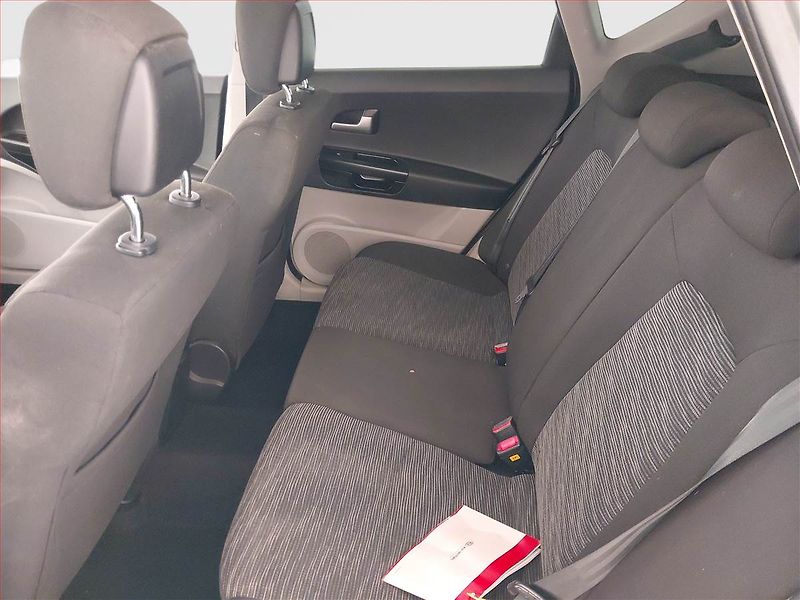 Kia Ceed (2007) 1.6 i, Serv.kniha, nová STK - fotka 10 z 18