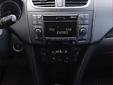 Suzuki Swift (2013) 1.2, Automat, Tempomat - náhled 12