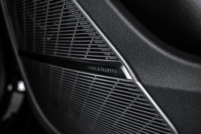 Audi Q8 50TDI S-line Matrix Vzduch - fotka 18 z 18