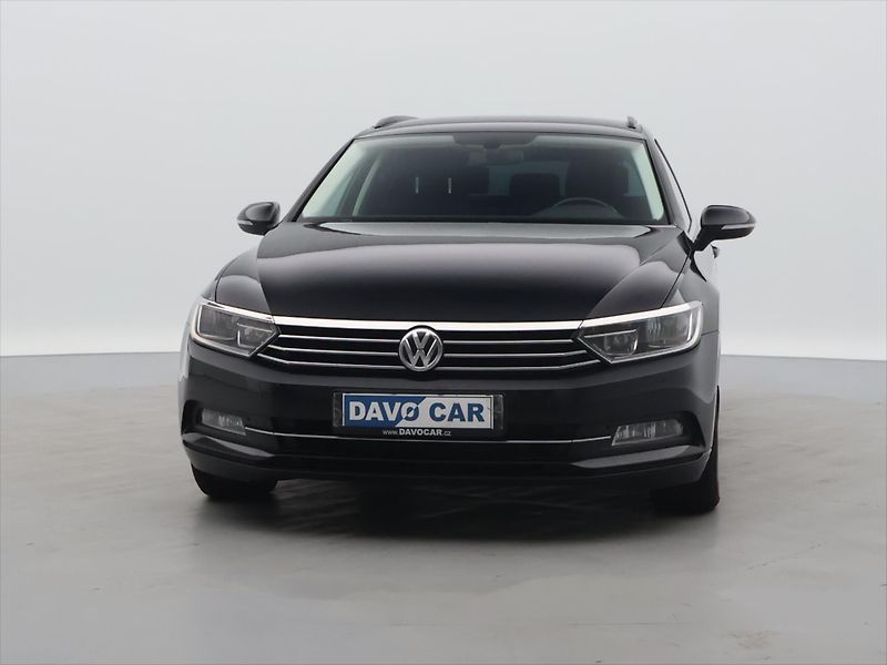 Volkswagen Passat 2,0 TDI 110kW Comfortline Navi - fotka 2 z 31