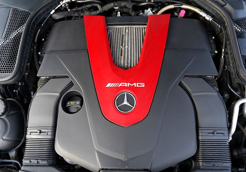 Mercedes-Benz Třídy C C43 AMG 4Matic/ČR/Performance - fotka 10 z 42