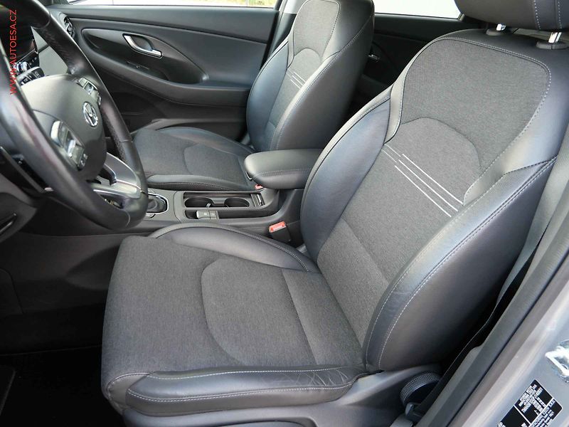 Hyundai i30 (2023) 1.5 T-GDi, 1.maj,ČR, Smart - fotka 9 z 19