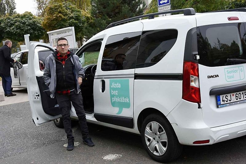 Od ledna 2018 jezdí Taxík Maxík v severočeském Mostě.