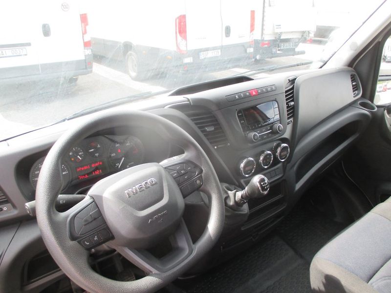 Iveco Daily 35C16, 2,3l, 8 palet HČ - fotka 18 z 26