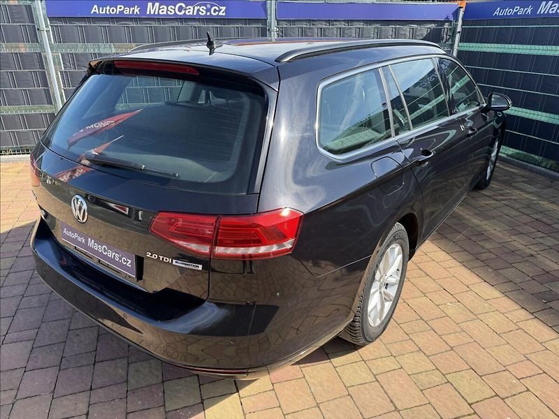 Volkswagen Passat 2.0 TDI Comfortline - fotka 5 z 20