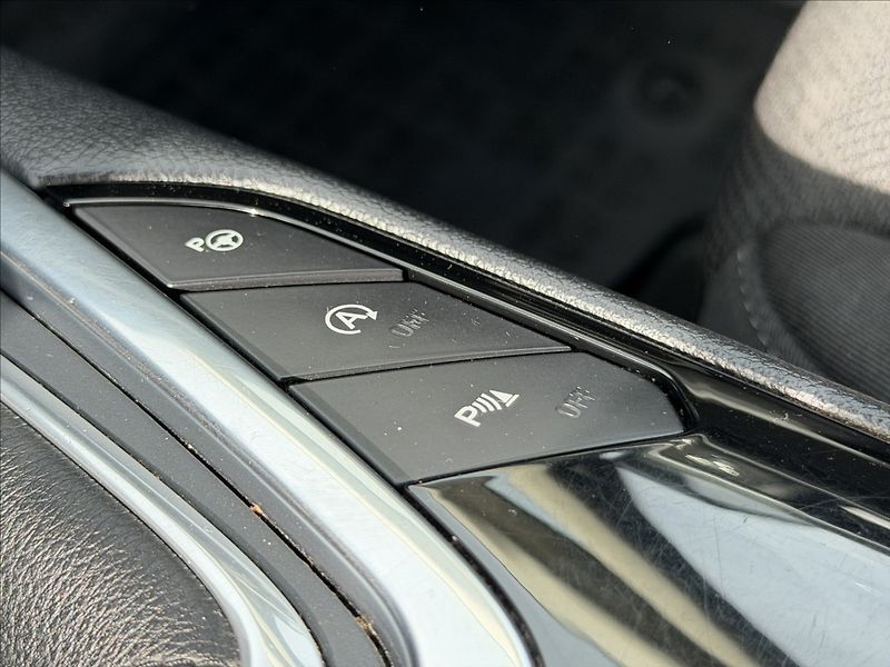 Ford S-MAX 2,0 TDCI 110kW NAVI +SADA KOL - fotka 12 z 27