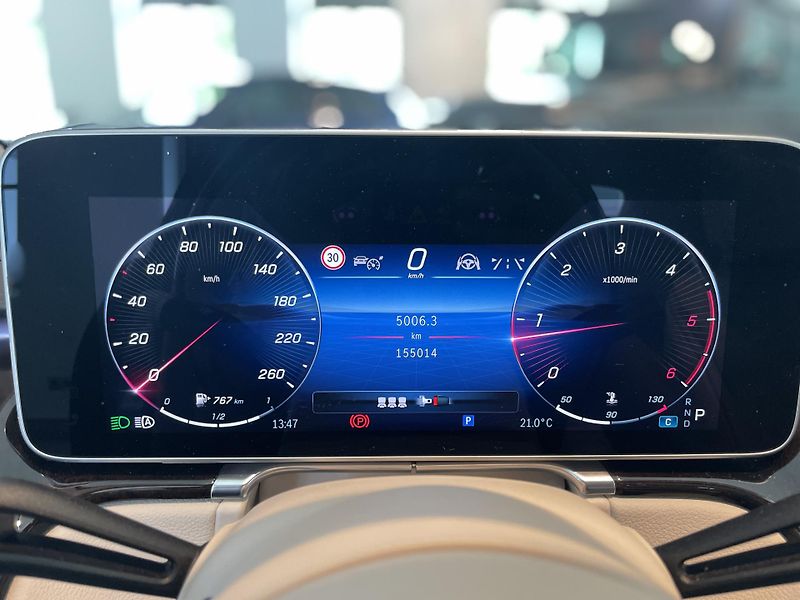 Mercedes-Benz Třídy S 400d 4Matic - fotka 29 z 44