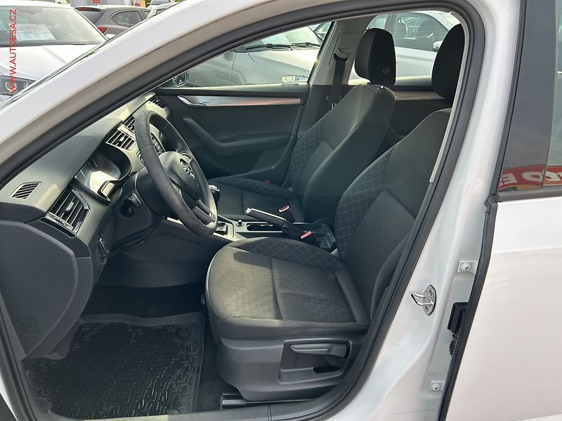 Škoda Octavia (2017) 1.6 TDi, ČR, Ambition, AC - fotka 9 z 16
