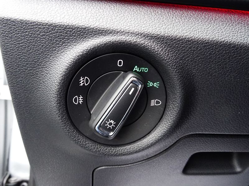 Škoda Kamiq 1.5TSI DSG Monte Carlo DPH - fotka 19 z 32