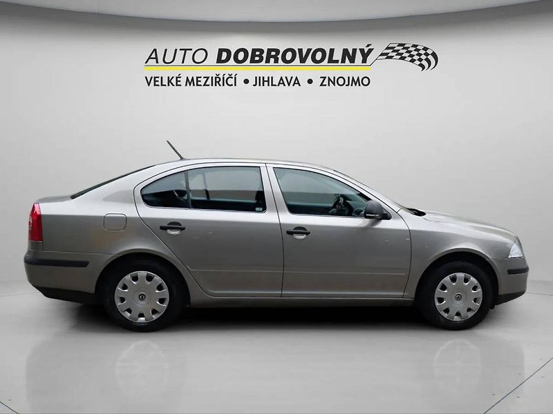 Škoda Octavia Tour 1.6MPI MT5 - fotka 8 z 33