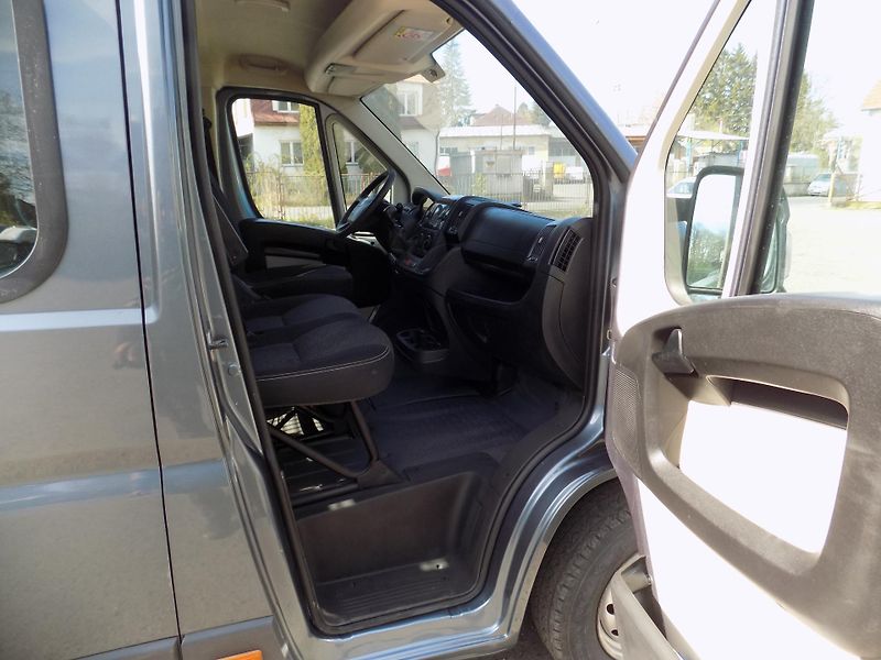 Fiat Ducato (2015) 2,3 96KW 7MÍST 3STR SKLÁPĚČ  - fotka 31 z 53
