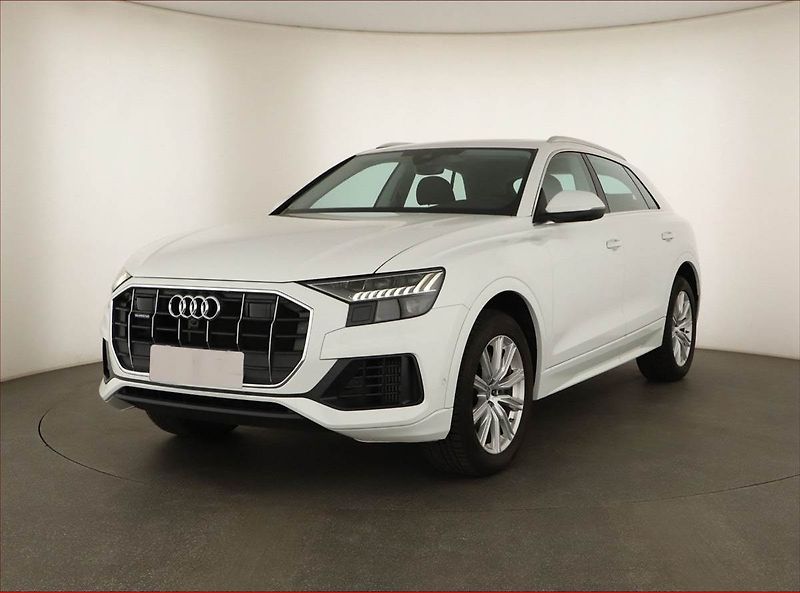 Audi Q8 (2023) 55 TFSI - fotka 2 z 22