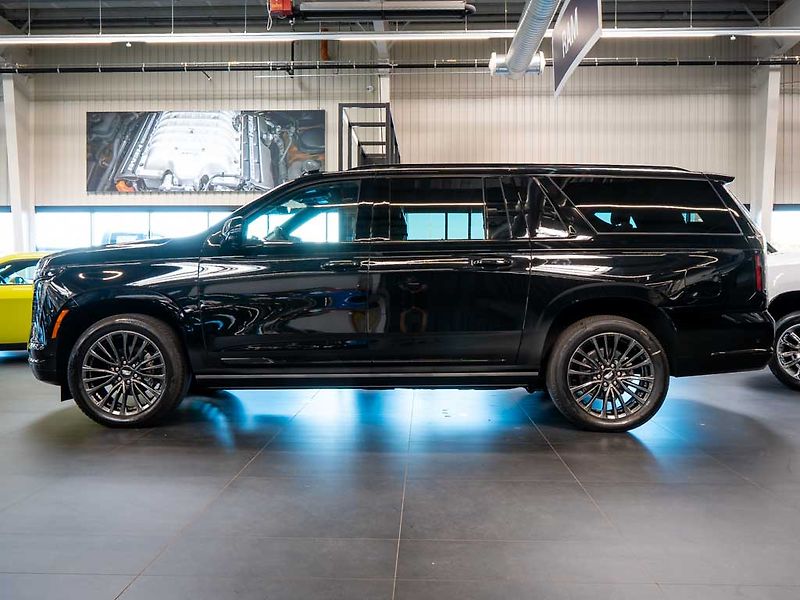 Cadillac Escalade (2026) 6.2 ESV Sport Platinum 2026 - fotka 2 z 46