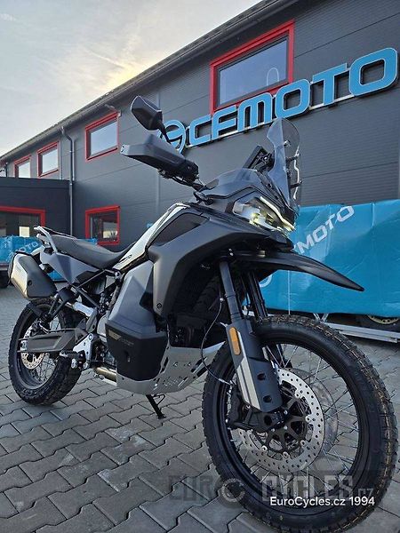 CFMOTO 800 MT (2026) X Akce - fotka 33 z 34