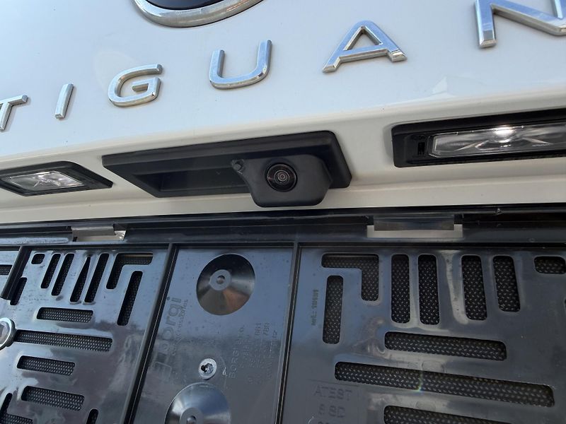 Volkswagen Tiguan R-Line 2,0 TSi/180kW 4x4 DSG - fotka 96 z 114