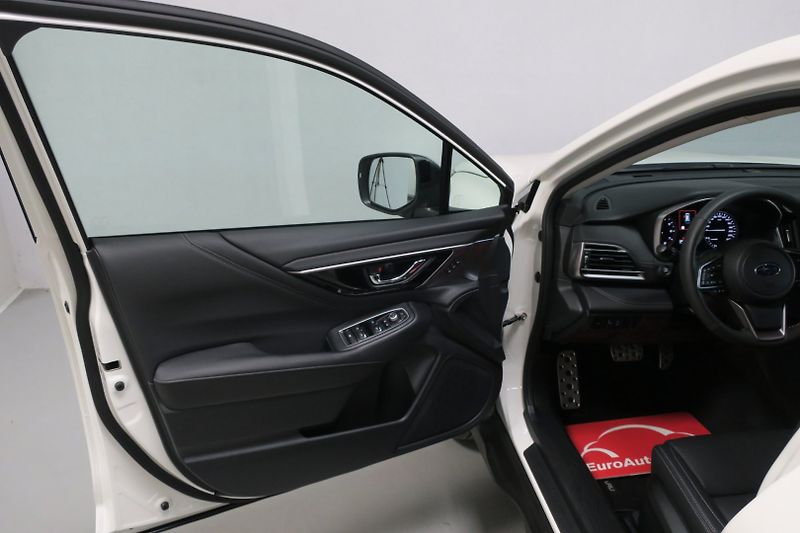 Subaru Outback (2025) 2.5i AWD Touring Tov. ZÁRUKA - fotka 8 z 50